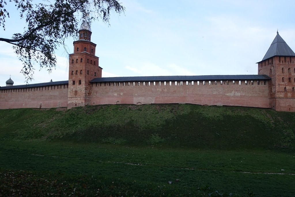 Золотая осень 2015 года в Петербурге, первая поездка с мамой. А также Новгород и Выборг.