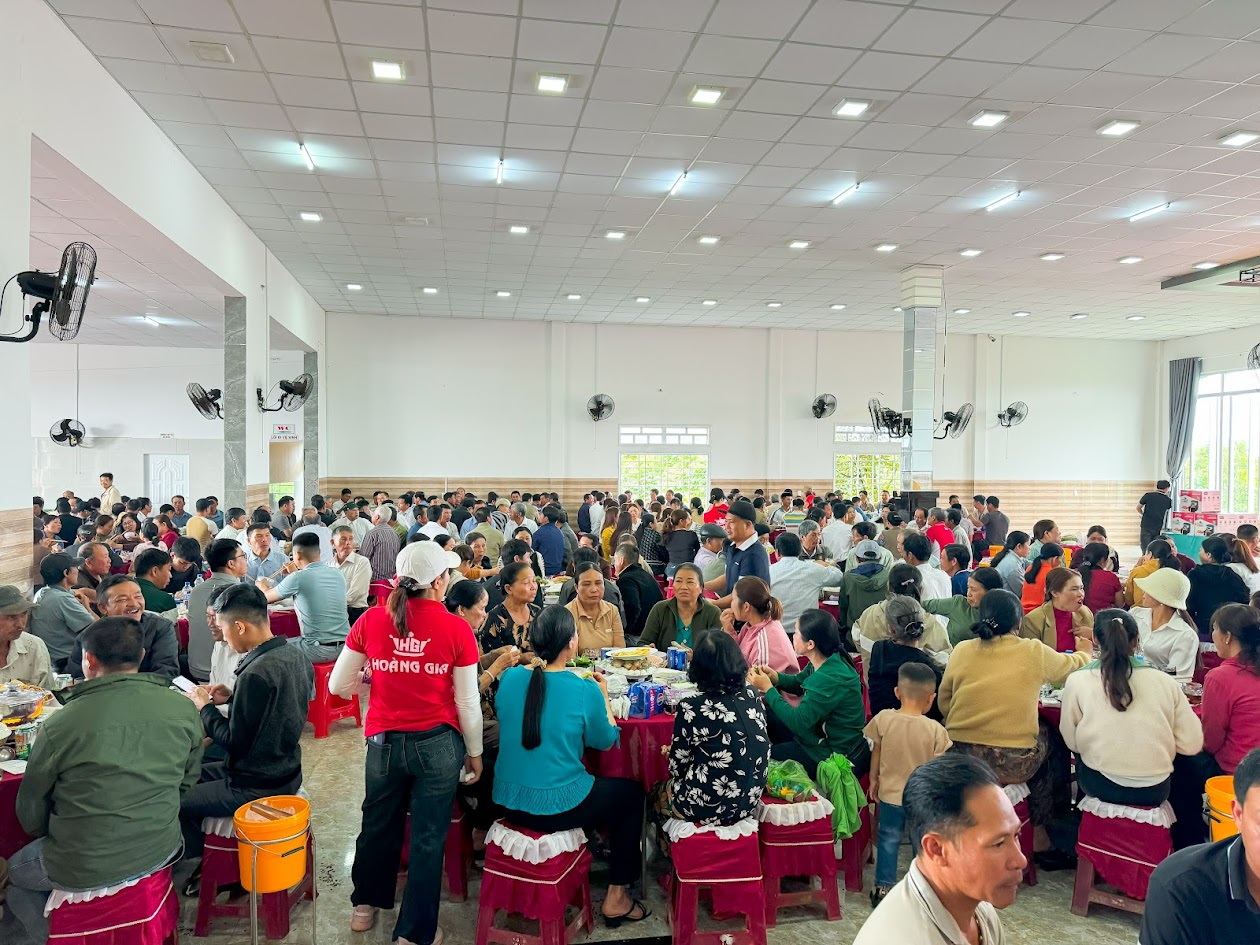 Họp mặt khách hàng do công ty Diên Khánh và đại lý Nguyên Vũ phối hợp tổ chức