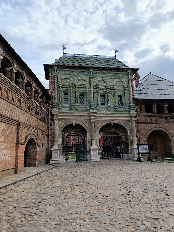 Москва. Неторопливые прогулки, красивые исторические особняки и всё интересное, о чем хотелось рассказать.