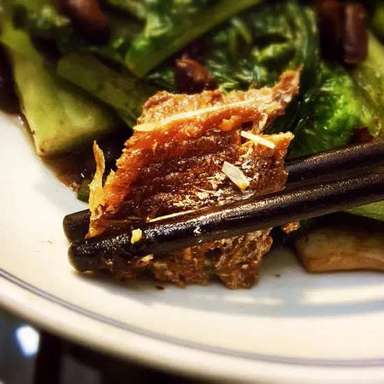 fried dace, black bean, indian lettuce, stir fried, stir fry, recipe, 豆豉鯪魚炒油麥菜, chinese