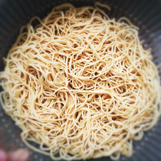 Hong Kong Crispy Noodles 港式煎麵 | Chinese Recipes at TheHongKongCookery.com