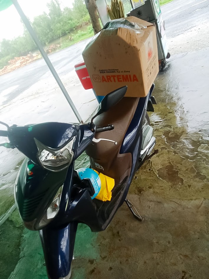 Thức ăn tôm giống thương hiệu V8, V9-Artemia luôn đảm bảo chất lượng.