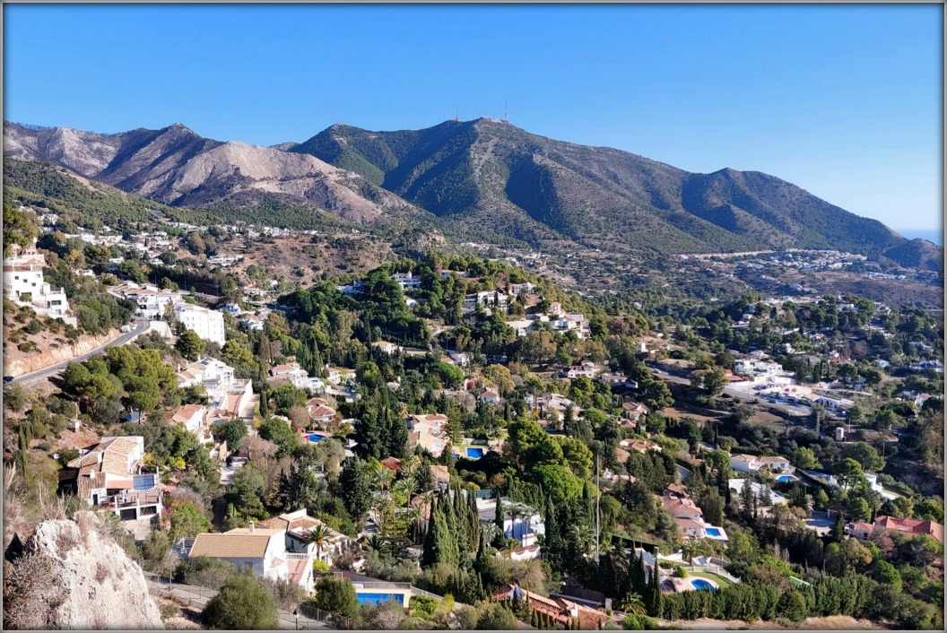 Предрождественская Малага и Pueblos Blancos (Нерха, Фрихильяна, Михас, Ронда).