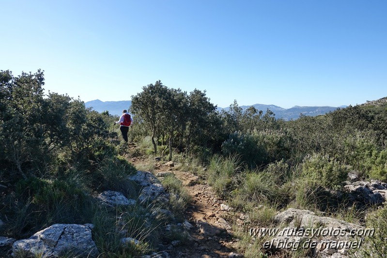 Sierra de Alcaparain (Cerro de la Canana y Pico Grajo o Valdivia)