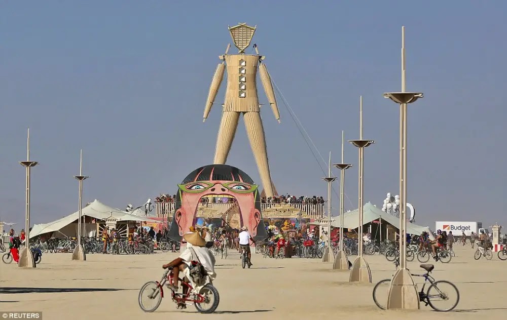 O mundo louco do Burning Man: O festival onde tudo acontece