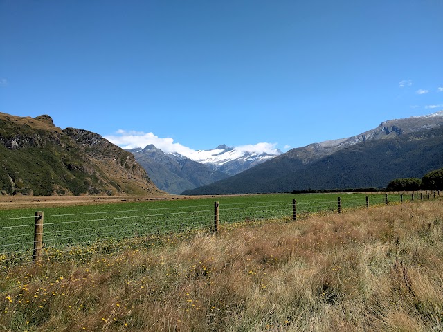 Drive to Rob Roy Glacier Track