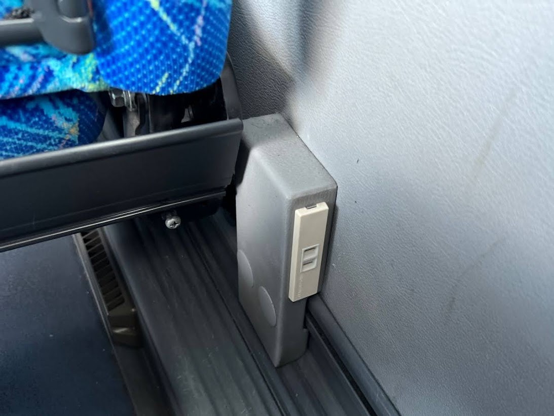仙台−石巻線電源コンセント