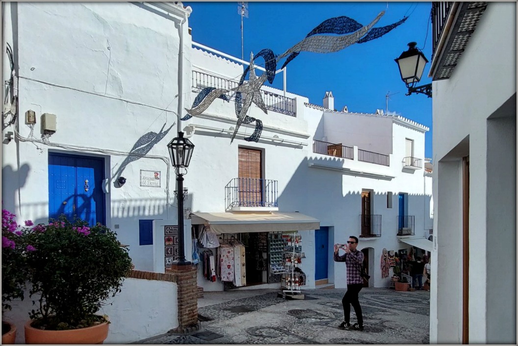 Предрождественская Малага и Pueblos Blancos (Нерха, Фрихильяна, Михас, Ронда).