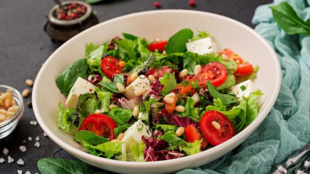 Salad rau trộn đơn giản