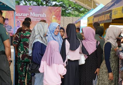 Antusiasme Warga Madiun Membludak di Bazar Murah Korem 081/DSJ