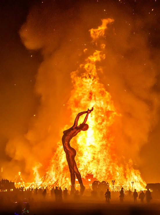 O mundo louco do Burning Man: O festival onde tudo acontece