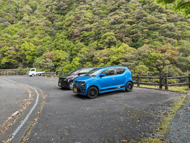 平日ということもあり駐車場は7時頃で余裕でした。