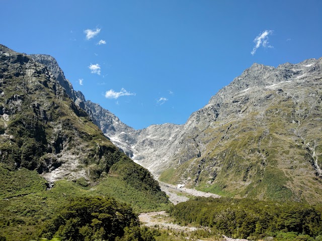 Milford Sound drive