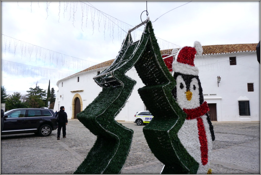 Предрождественская Малага и Pueblos Blancos (Нерха, Фрихильяна, Михас, Ронда).