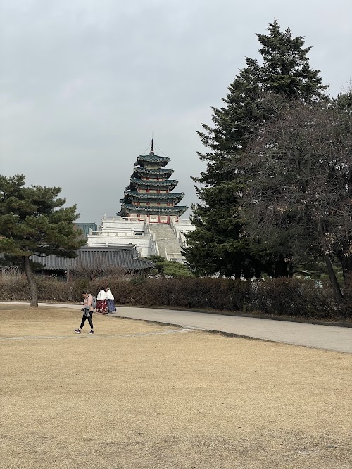 Palacio Gyeongbokgung, Bukchon Hanok Village y alrededores - Corea del Sur con bebé Noviembre 2023 (7)