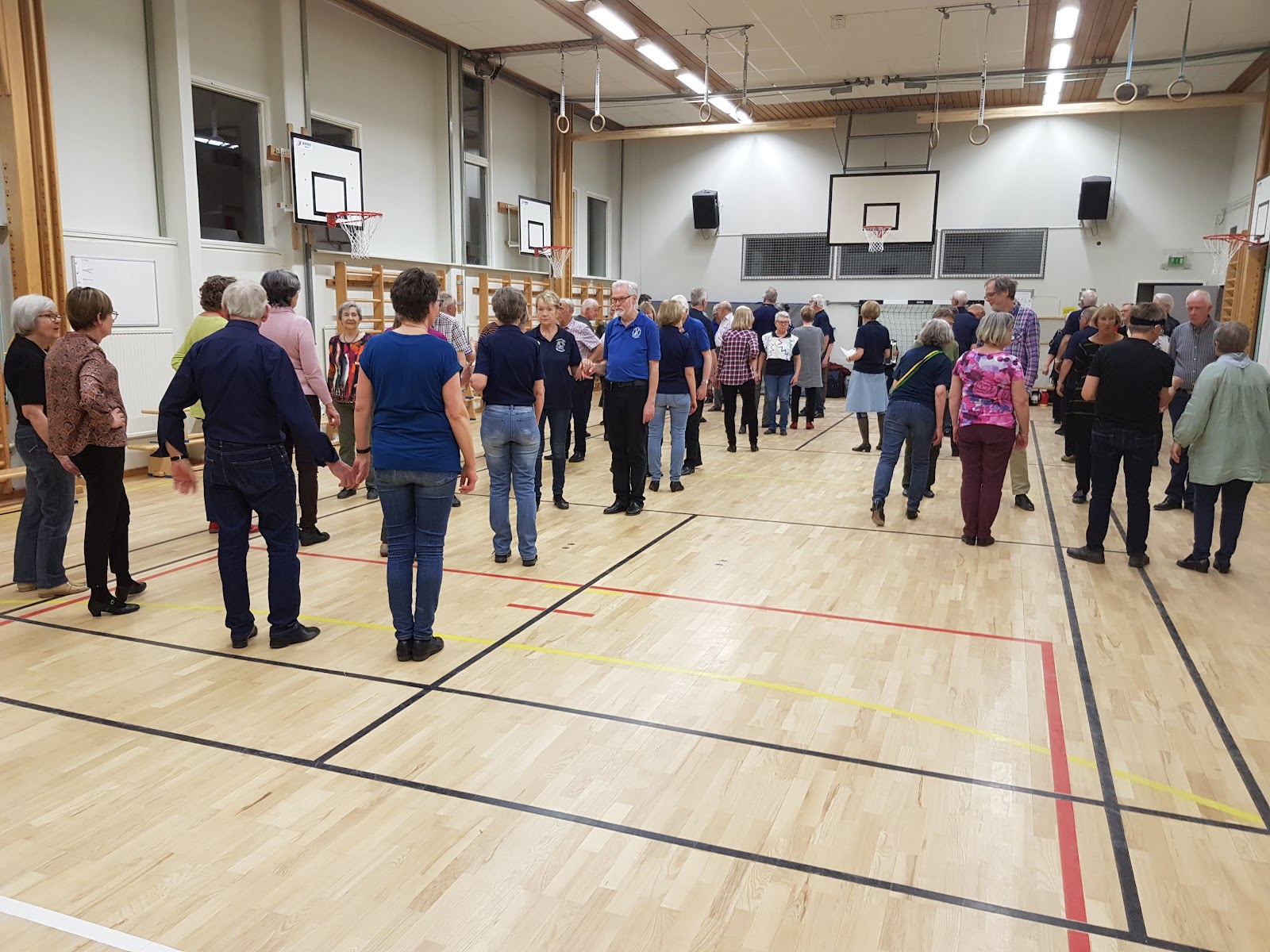 2023-03-21 Besök av Växjöortens Folkdanslag