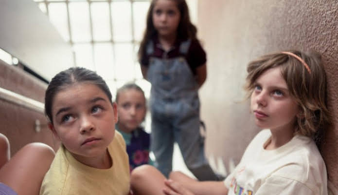 La niña de la cabra película