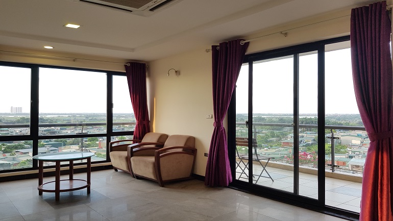 Big balcony 1 – bedroom apartment with open view in Au Co street, Tay Ho district for rent
