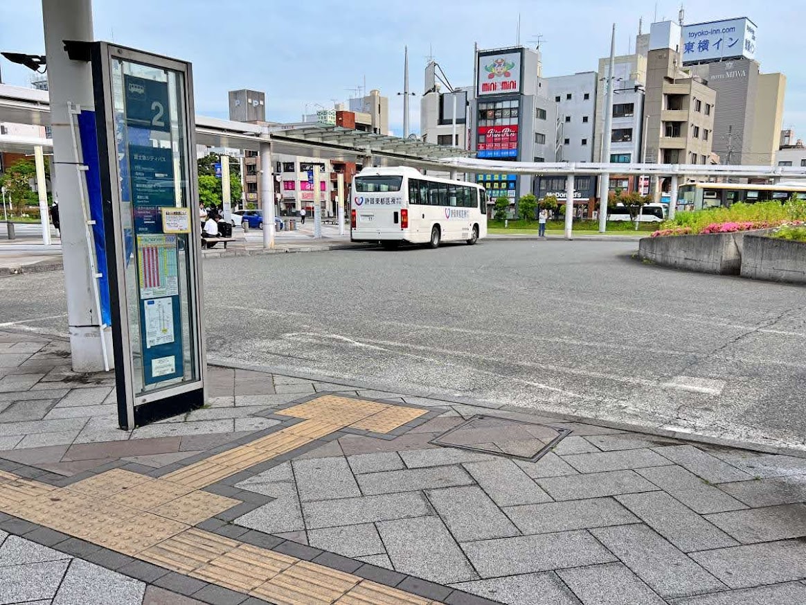 沼津駅北口2番のりば