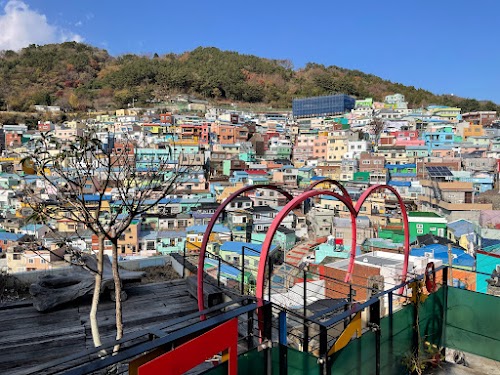 Gamcheon Cultural Village y vuelta a Seúl - Corea del Sur con bebé Noviembre 2023 (2)