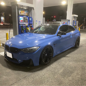 M4 クーペ F82