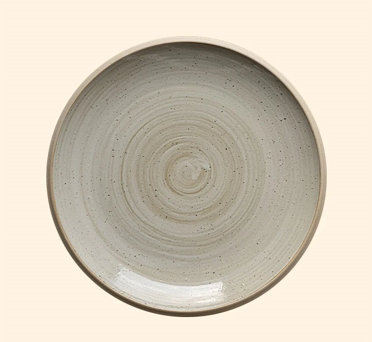 Platte, schroefdraad bord voor pasta, steak en vlees met lichte concealer. Serveer in stijl en verberg kleine imperfecties voor een perfecte maaltijd.