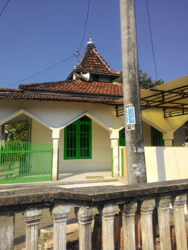 Masjid Ra Ero Jenenge