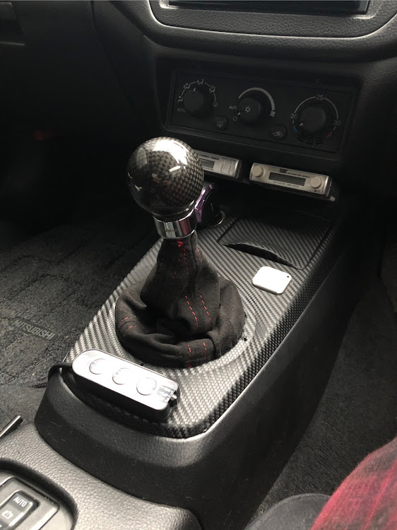 ランサーエボリューションのDIY・シフトノブ・シフトブーツ・VARIS・3連休に関するカスタム事例の投稿画像5枚目
