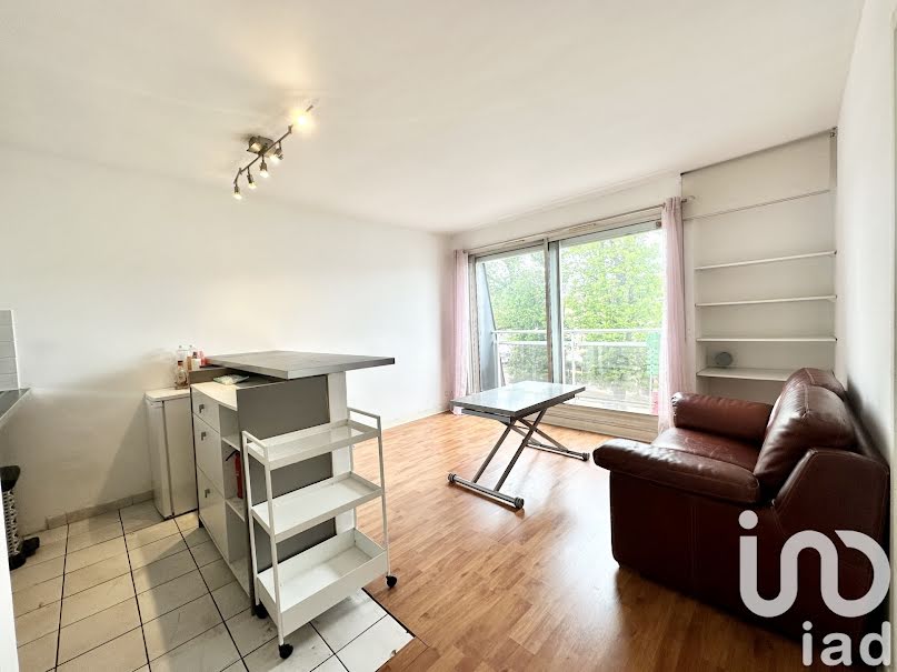 Vente appartement 1 pièce 29 m² à Sainte-genevieve-des-bois (91700), 108 000 €