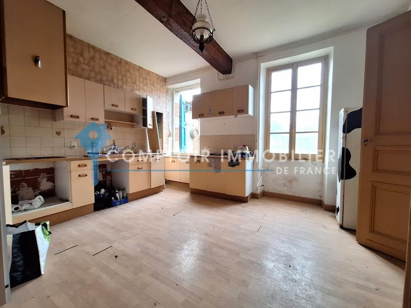 Vente maison 10 pièces 340 m² à Saint-Paul-Cap-de-Joux (81220), 210 525 €