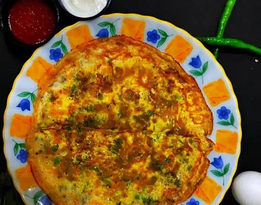 Achari Omellete [2 Eggs] With White Bread [4 Slices]