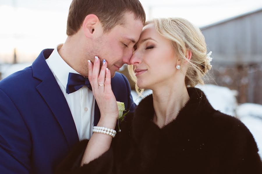 Fotografo di matrimoni Natalya Burdina (sensualphoto). Foto del 23 dicembre 2014