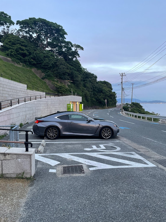 RC Fのレクサス・RCF・志賀島・麺屋伍利羅・今日から休み！😆に関するカスタム事例の投稿画像2枚目
