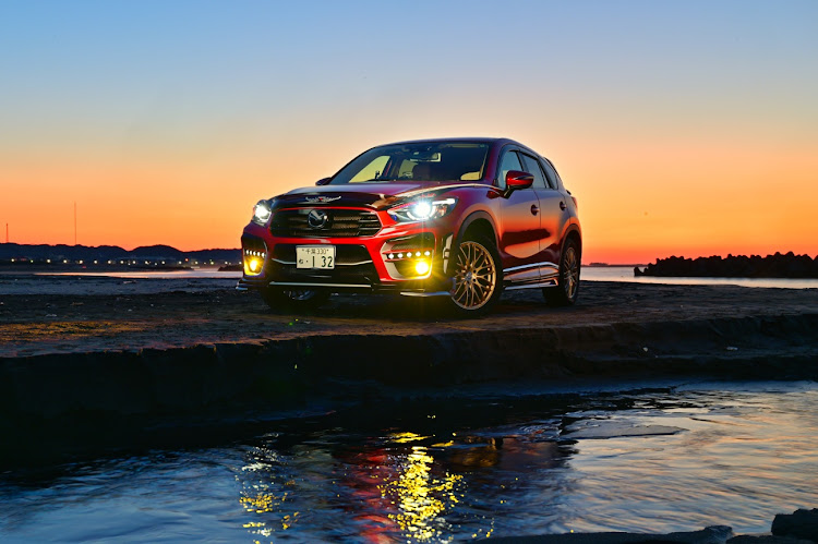 CX-5の#車をカッコ良く撮る・夜撮影・#車の有る風景・ライティング・LEDライト撮影に関するカスタム事例の投稿画像4枚目