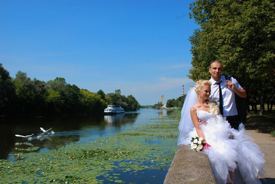 Wedding photographer Viktor Orlov (orlov1957). Photo of 13 August 2014