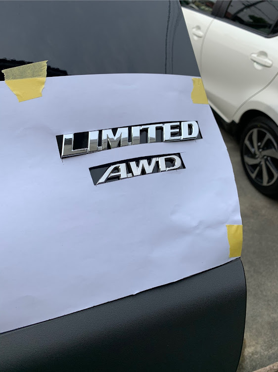 RAV4のusdm・limited・AWD・TRD・エンブレムに関するカスタム事例の投稿画像2枚目