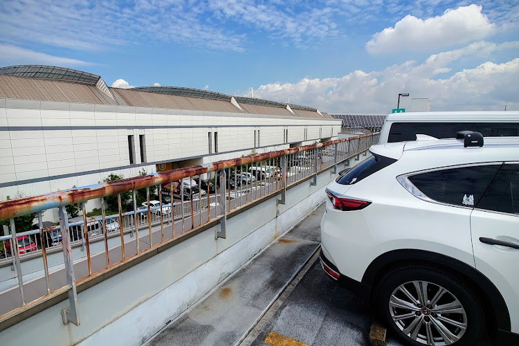 CX-8の100周年特別記念車・キャンピングカーフェア・名古屋キャンピングカーフェア・屋上駐車場・ポートメッセなごやに関するカスタム事例の投稿画像2枚目