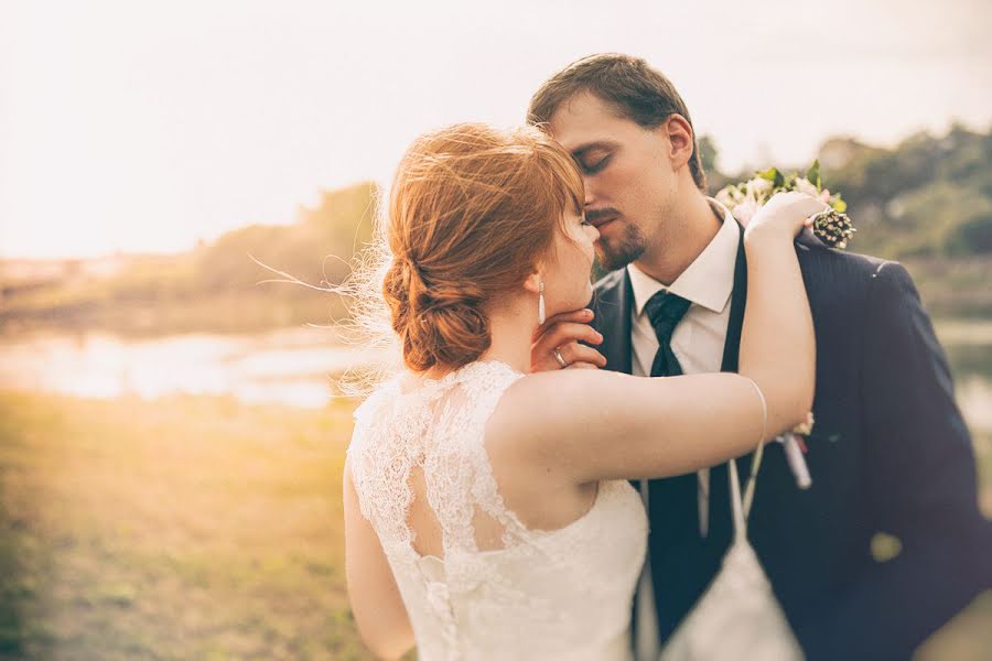 Fotógrafo de casamento Aleksandr Saribekyan (alexsaribekyan). Foto de 15 de setembro 2014