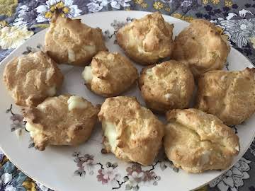 Mom Duncan’s Cream Puffs