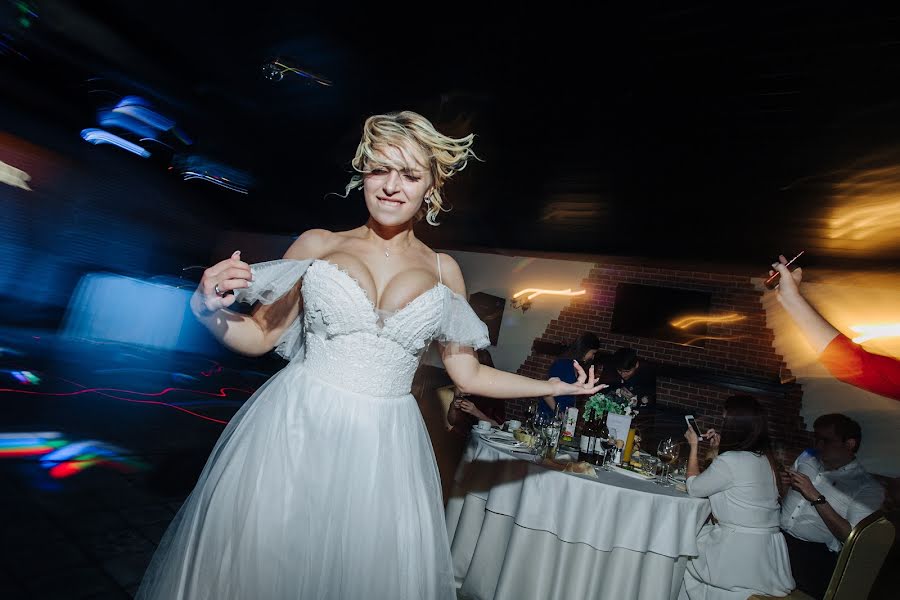 Wedding photographer Olya Yaroslavskaya (olgayaros86). Photo of 29 October 2019