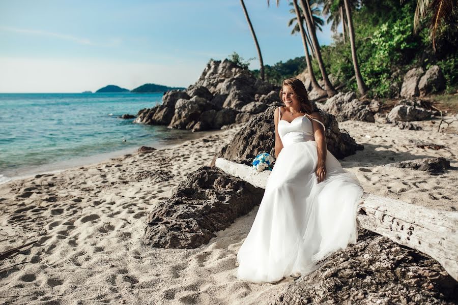 Fotógrafo de bodas Yuliya Chestikova (juliachestikova). Foto del 5 de marzo 2019