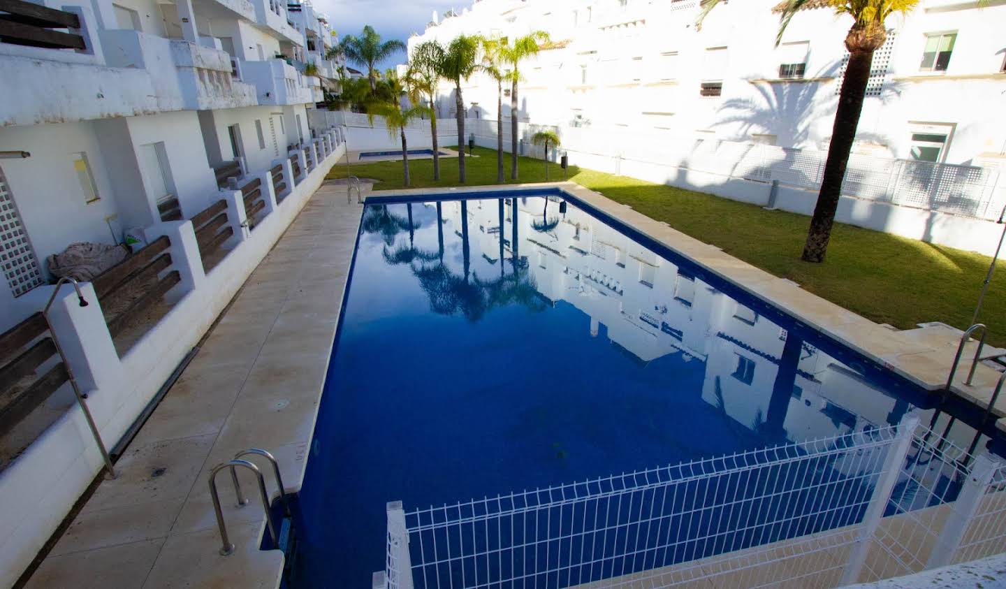 Apartment with pool Estepona