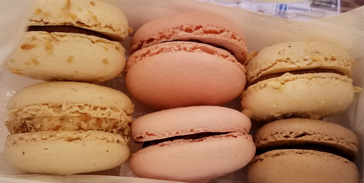 Gluten-Free Dessert at Marche de Macarons