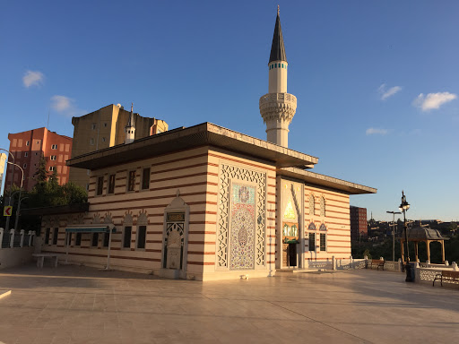 Sular Vadisi Büyük Camii