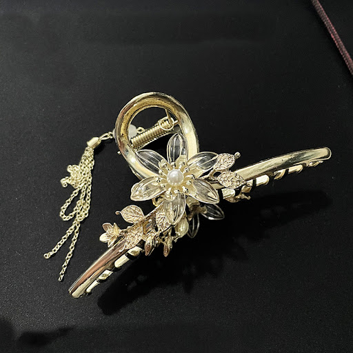 Title 29, Antique Tassel Large Pearl Clip Metal Hairpin. ...