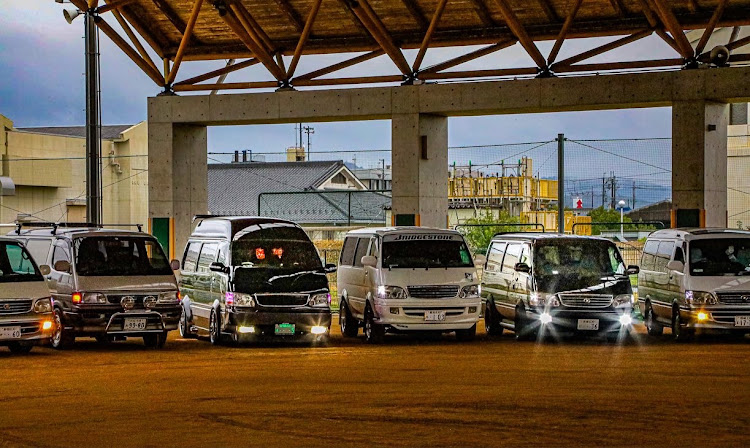 ハイエースのハイエースバン100系・車写活・オフ会・100系オンリーミーティング・さるびあドームに関するカスタム事例の投稿画像3枚目