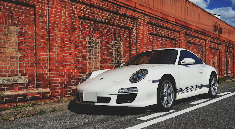 911 クーペのポルシェ・ポルシェ911・尼崎レンガ倉庫・阪神尼崎・997に関するカスタム事例の投稿画像1枚目