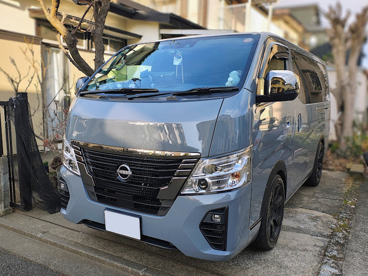NV350キャラバンのタイヤカバー・減衰調整・ルシファーグッズ・お預かり品・タイヤ交換に関するカスタム事例の投稿画像1枚目