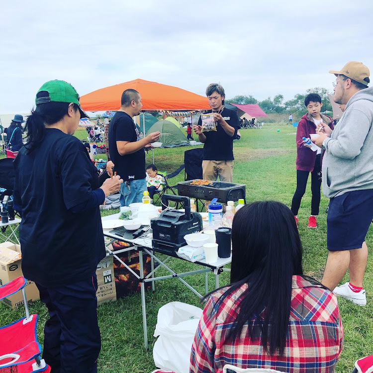 ハイエースのハイエース・ラットフィンク・BBQオフ・ベビームーン・ムーンアイズに関するカスタム事例の投稿画像3枚目