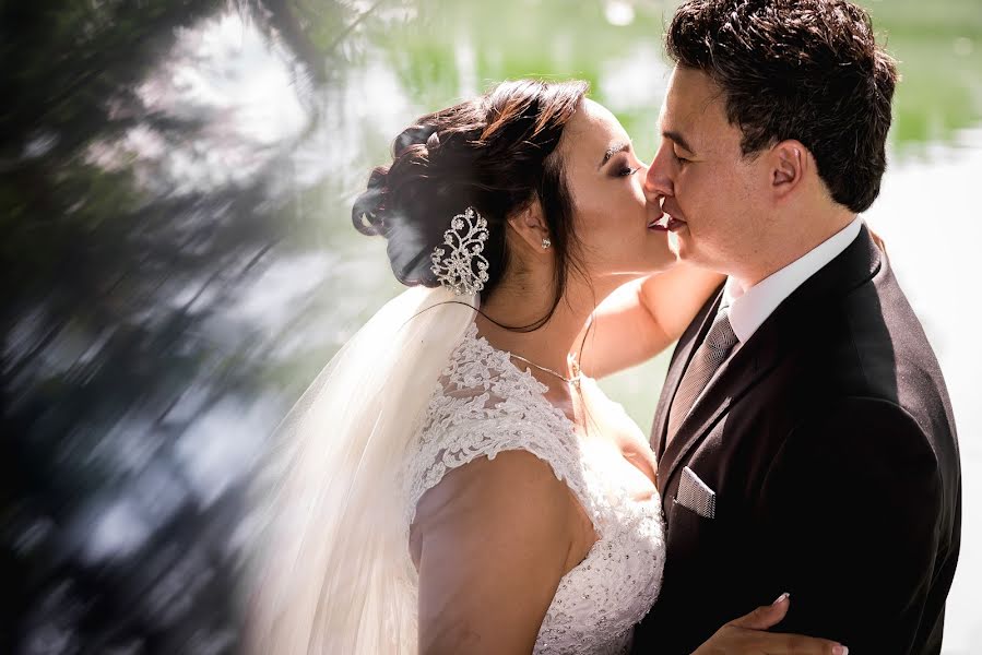 Fotógrafo de casamento Paola Gutiérrez (alexypao). Foto de 25 de julho 2017